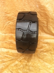 UnihaulER Mine Tire 38-16-15 28pr